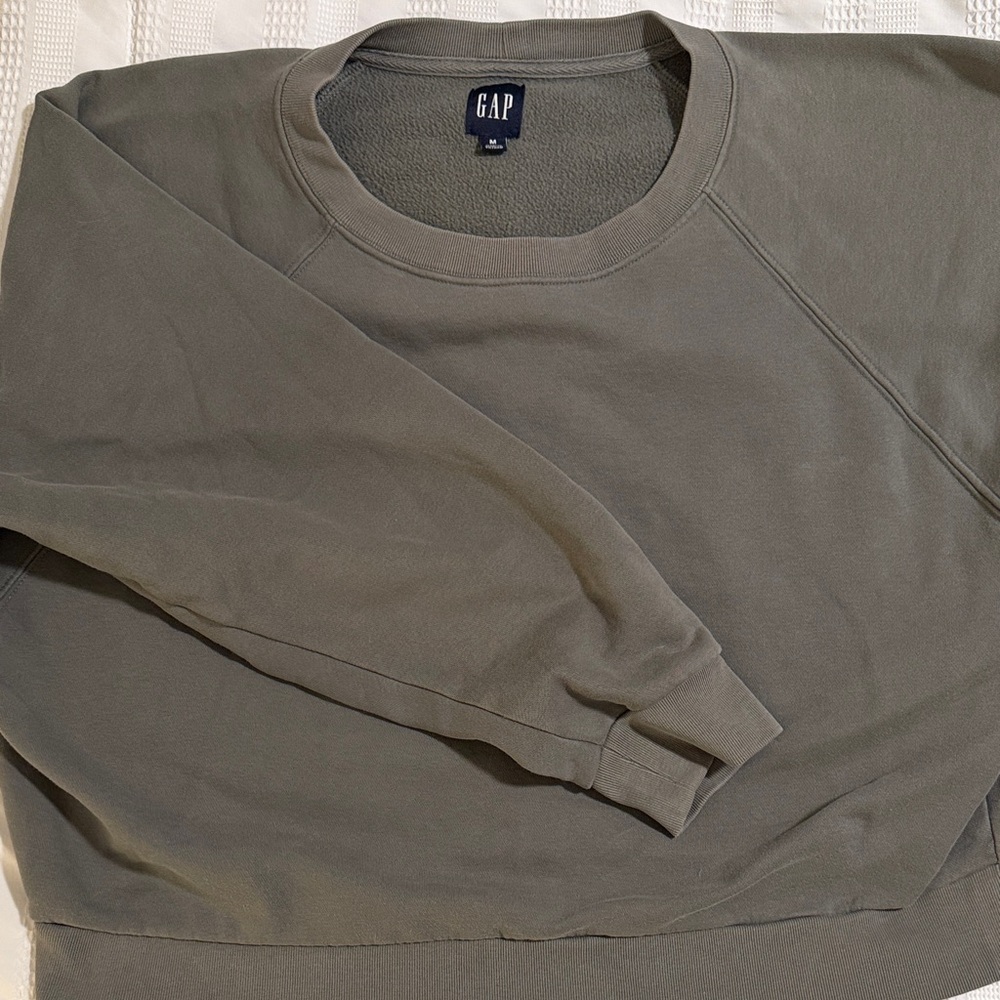GAP Women's Olive Sweatshirt